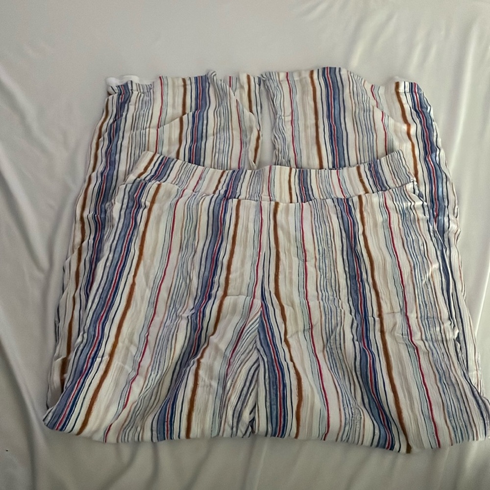 STRIPED FLOWY PANTS
